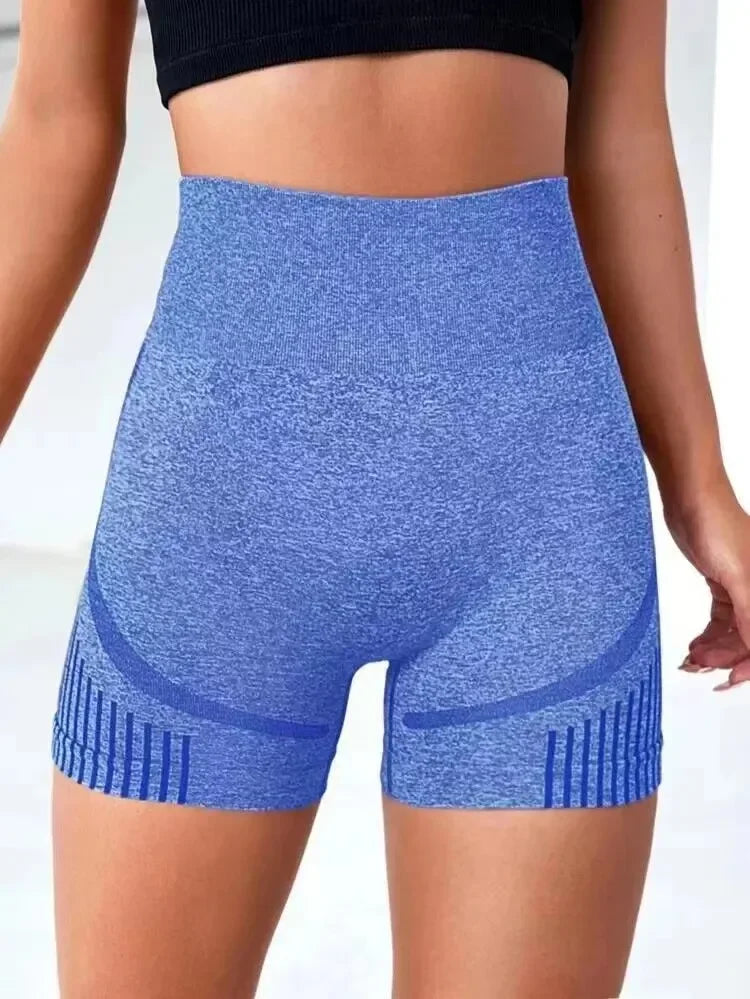 Apresentamos nosso Short de Yoga de Cintura Alta para Mulheres! 🧘‍♀️✨  🔹 Design que Valoriza: Eleva e modela o bumbum! 🔹 Conforto Inigualável: Tecido respirável e elástico. 🔹 Versatilidade: Perfeitas para o ginásio, corrida ou yoga.